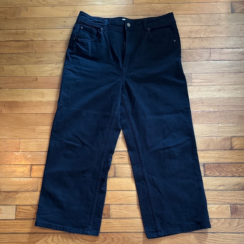 Sezane Black Le Crop